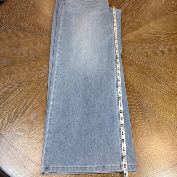 Halara Flex Asymmetric Low Rise Baggy Wide Leg Jeans Light Wash Size Medium - Picture 9 of 9